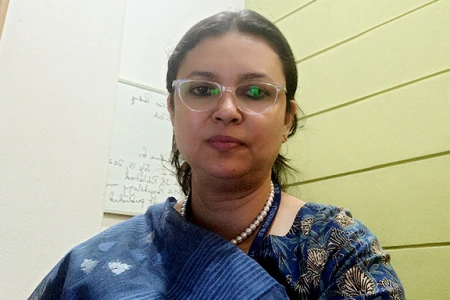 Dr.-Saima-Rizvi